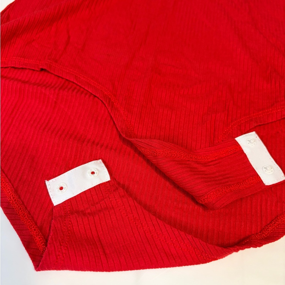 Red Ribbed V-Neck Long-Sleeve Bodysuit - Picture 5 of 8